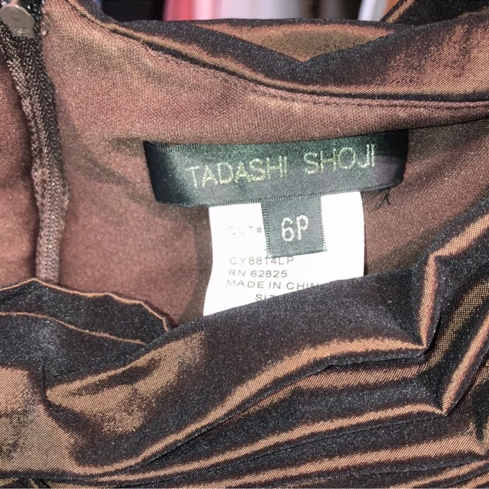 Tadashi Shoji evening gown - Picture 6 of 8